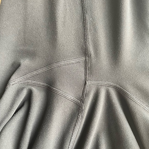 Athleta Elation 7/8 Tight and Athleta Top - Picture 9 of 11